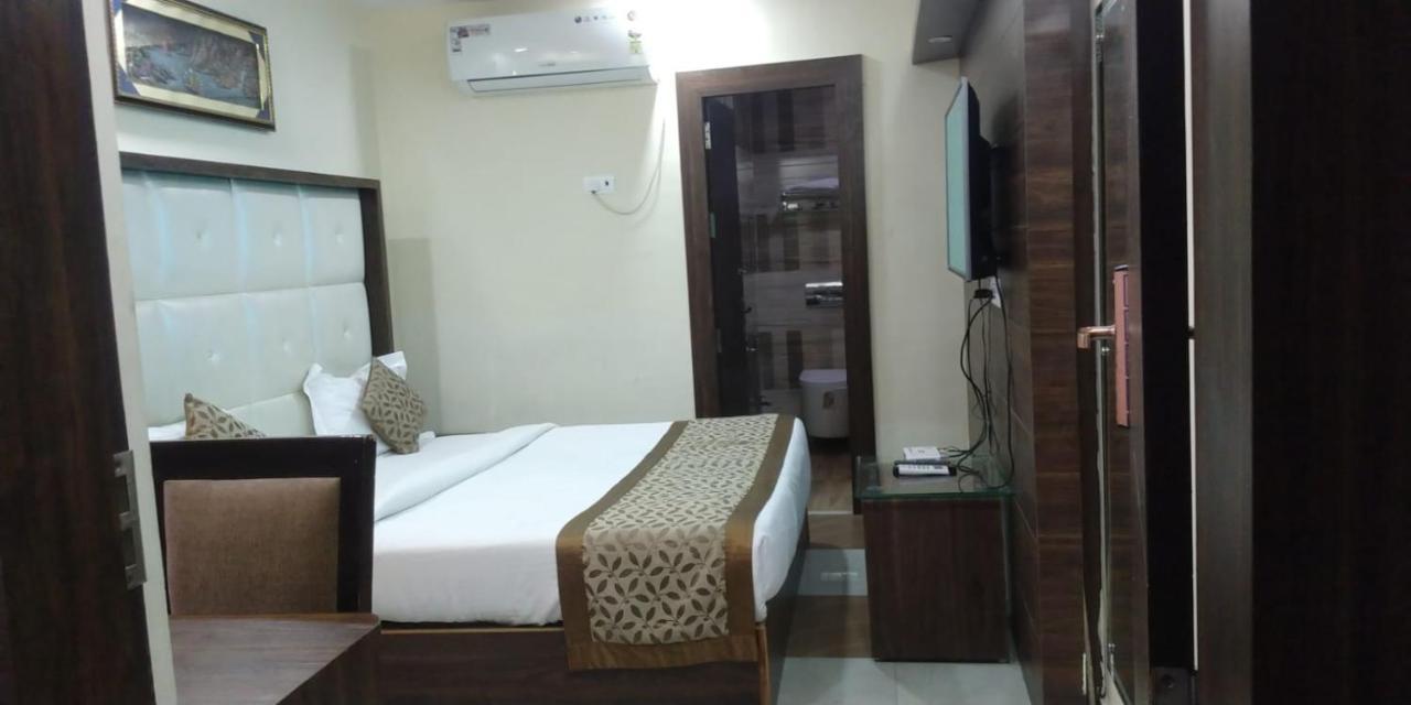 Hotel Ss Grand Lucknow Bagian luar foto