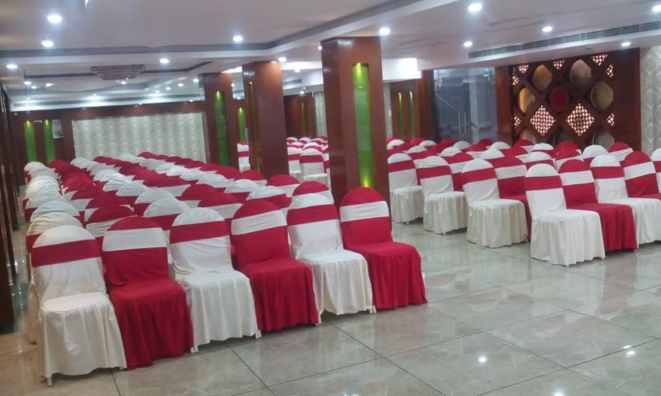 Hotel Ss Grand Lucknow Bagian luar foto