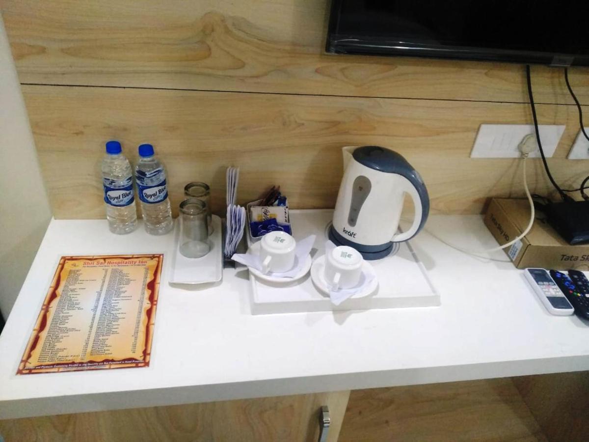 Hotel Ss Grand Lucknow Bagian luar foto