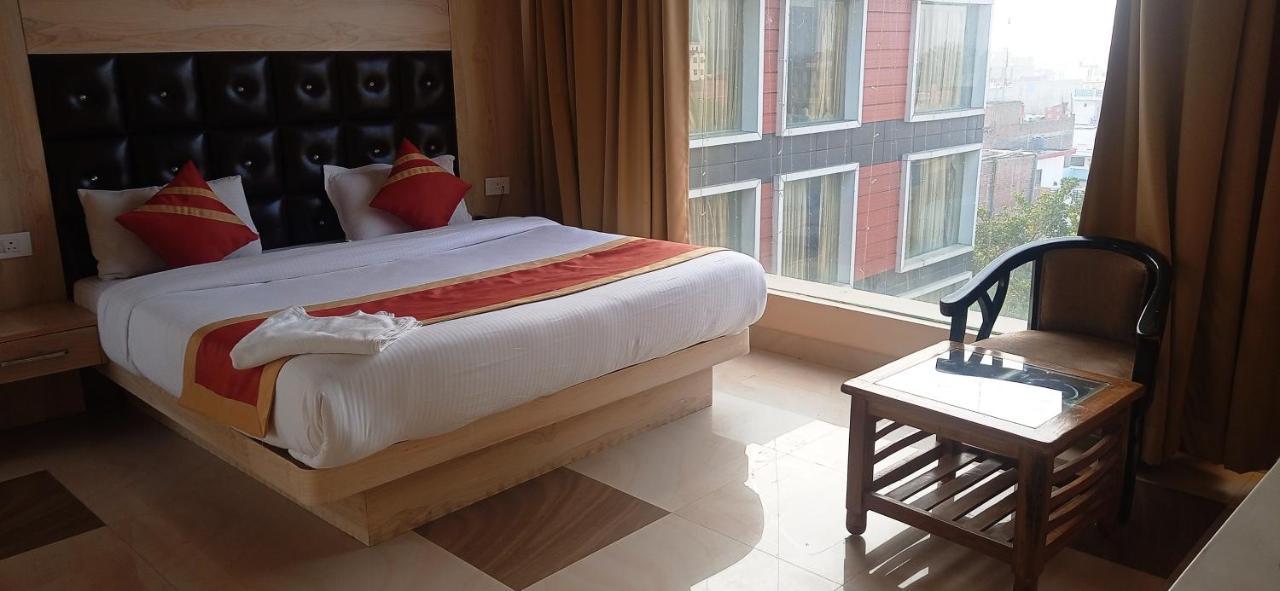 Hotel Ss Grand Lucknow Bagian luar foto