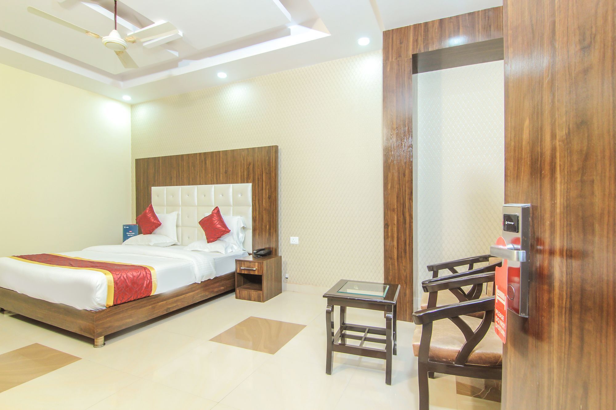 Hotel Ss Grand Lucknow Bagian luar foto